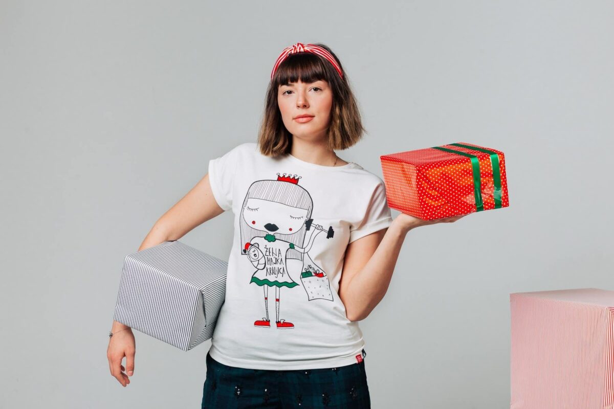 T-shirt "Žena majka kraljica"