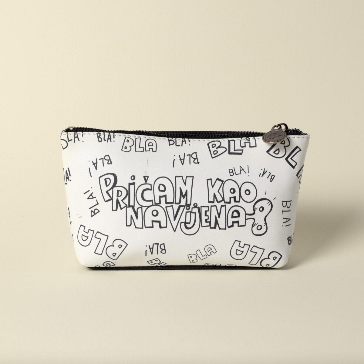 Neseser Pričam kao navijena