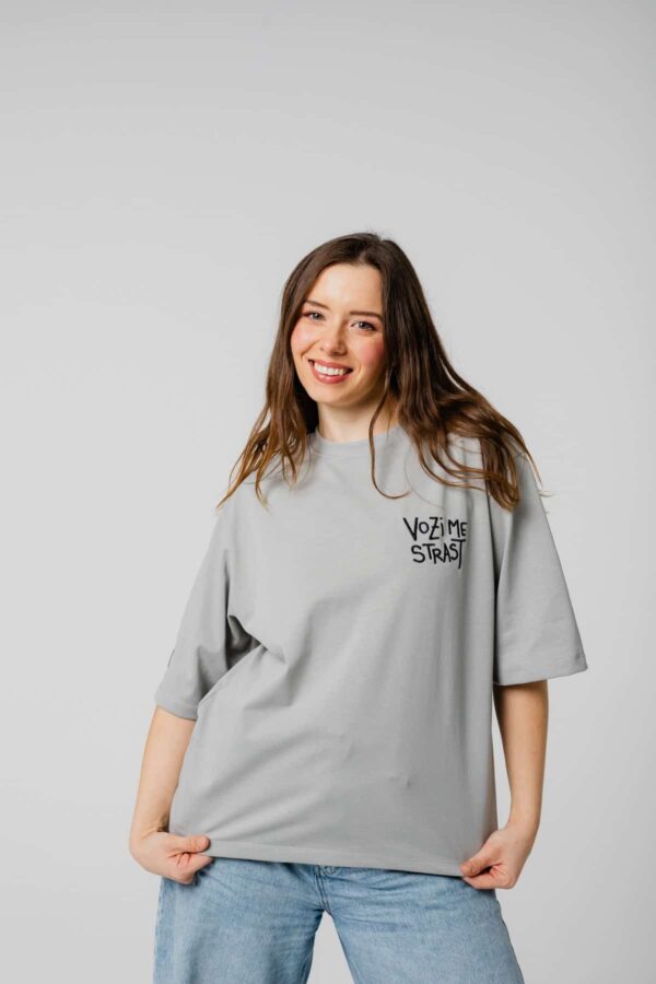 Oversize majica Vozi me strast