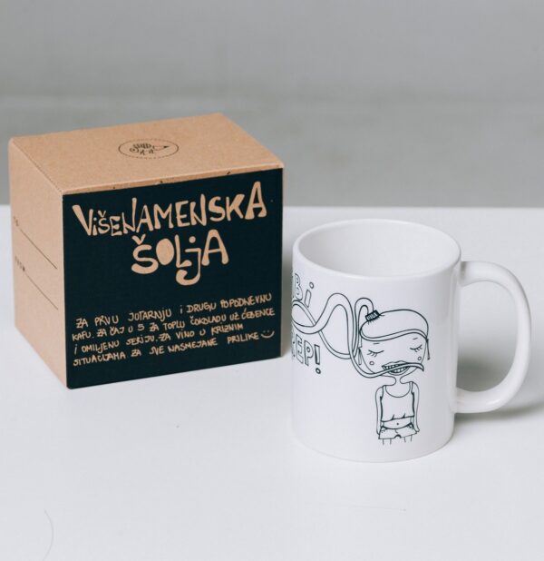 Šolja Riba ribi grize rep